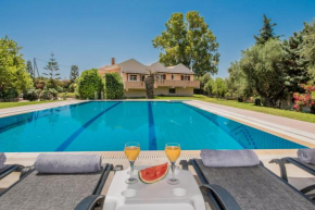 Leone Luxury Villas